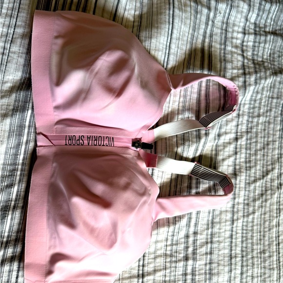 Victoria Secret Sport Bra 36D - Picture 9 of 11